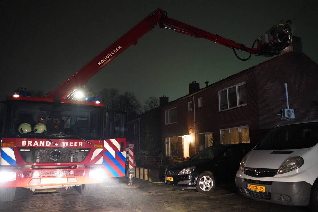 Schoorsteenbrand snel onder controle