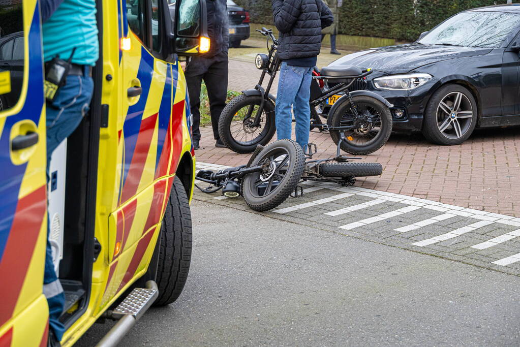 Persoon op fatbike aangereden door automobilist