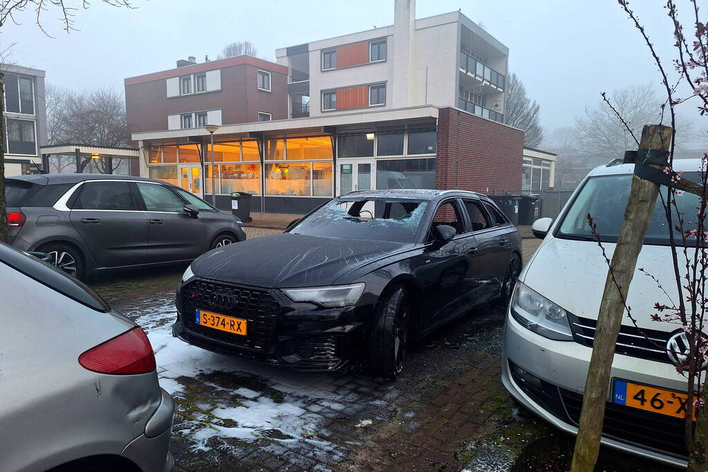 Audi compleet verwoest door brand