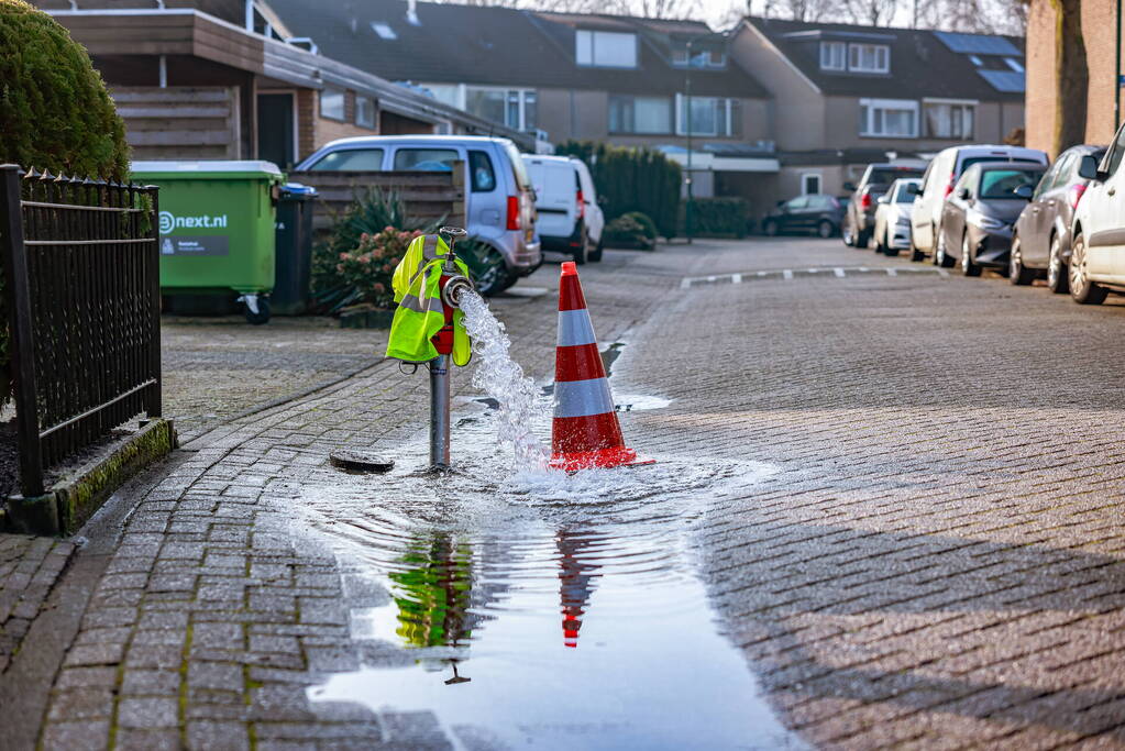 Huishoudens zonder water door waterlek