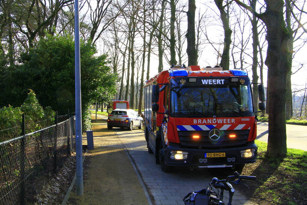 Brandweer verricht metingen bij sloopwoning