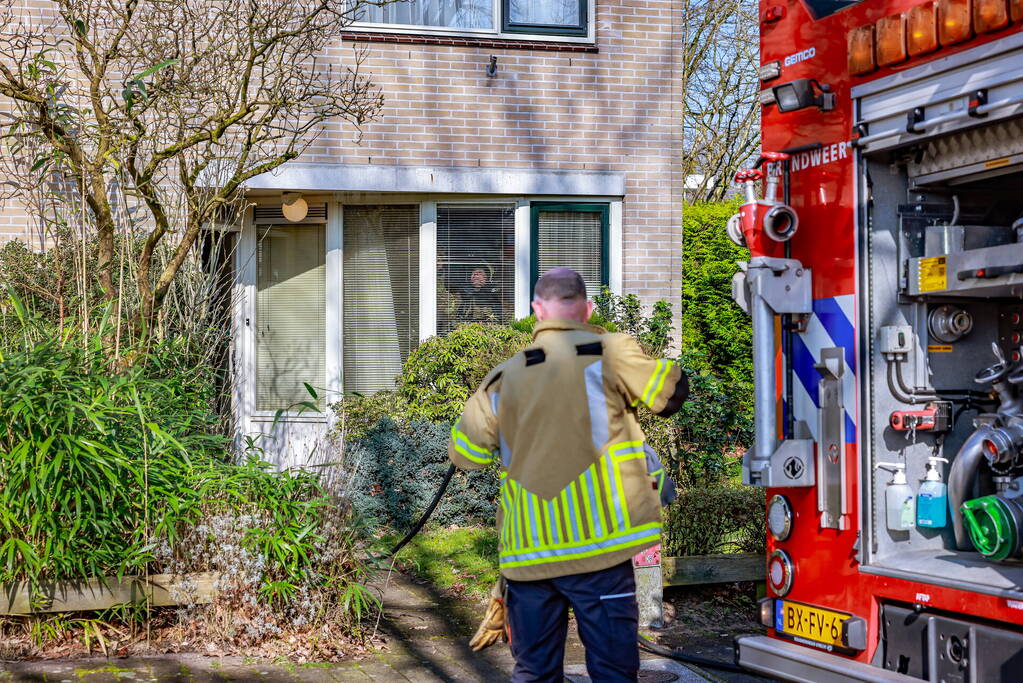 Hulpdiensten groots ingezet na brand in woning