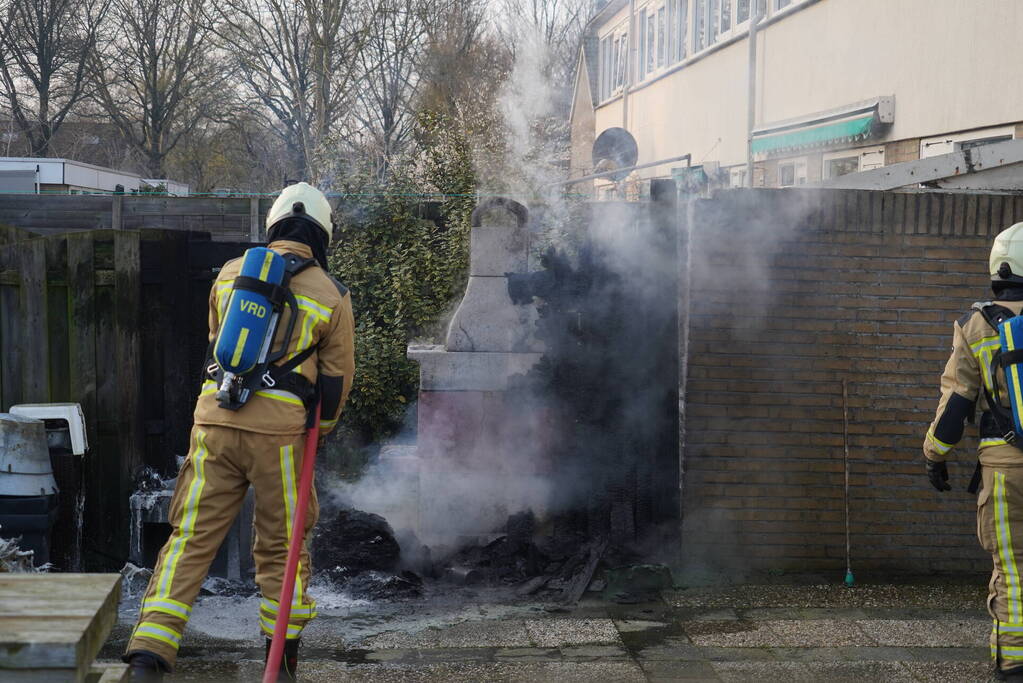 Schutting in brand buurtbewoners starten blusactie