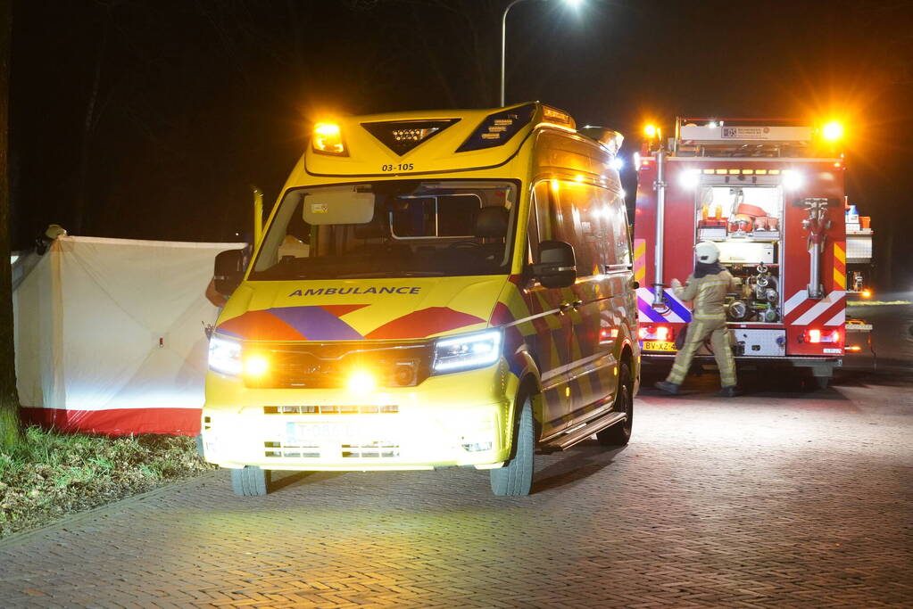 Meisje bekneld in fiets bij ongeval met andere fiets