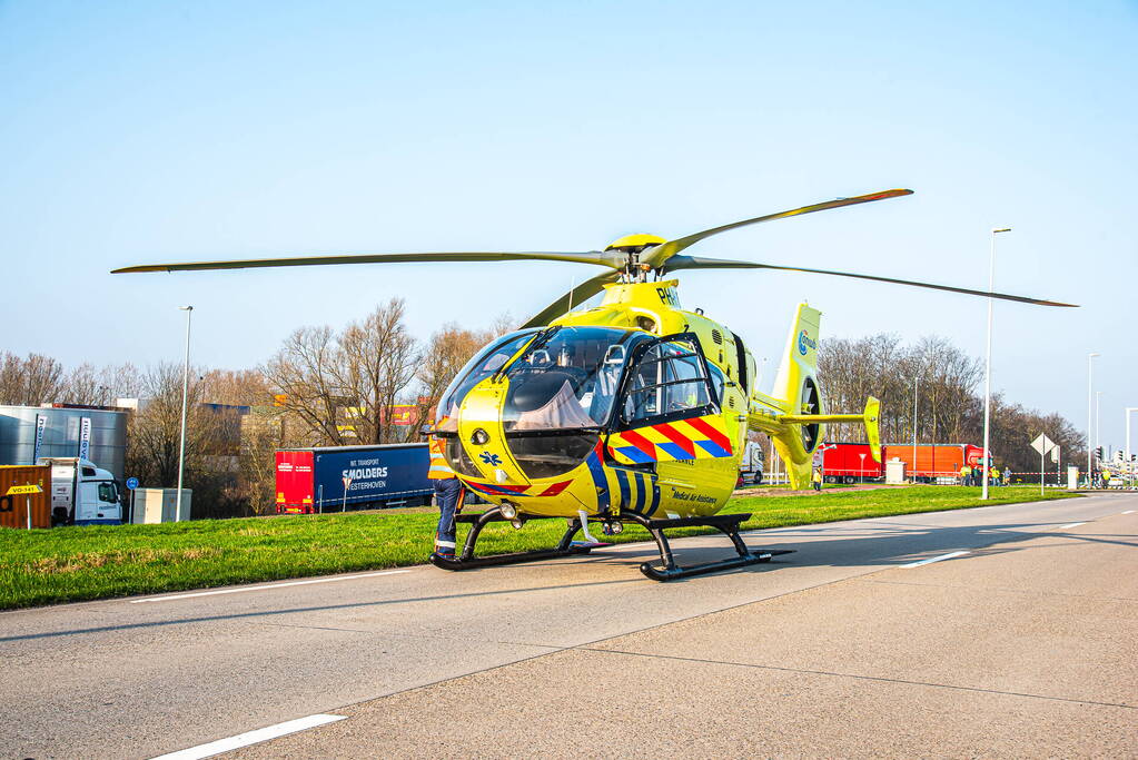 Motorrijder ernstig gewond bij aanrijding