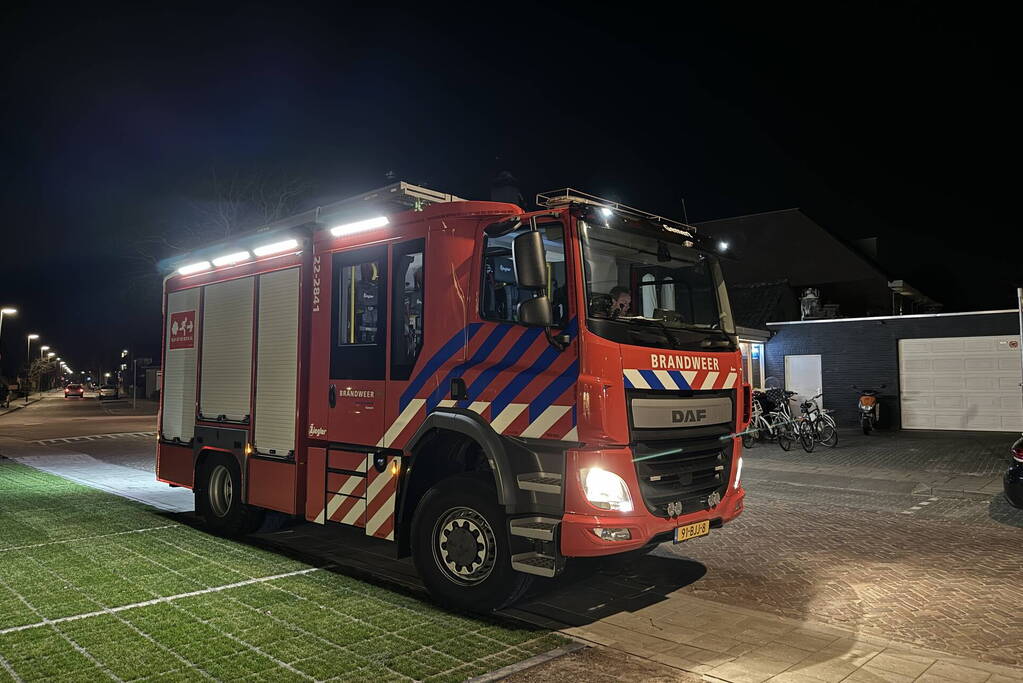 Brandweer bevrijdt persoon uit kamer