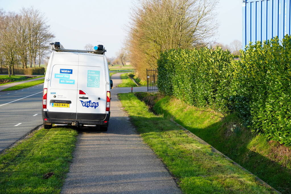 Waterlekkage langs fietspad