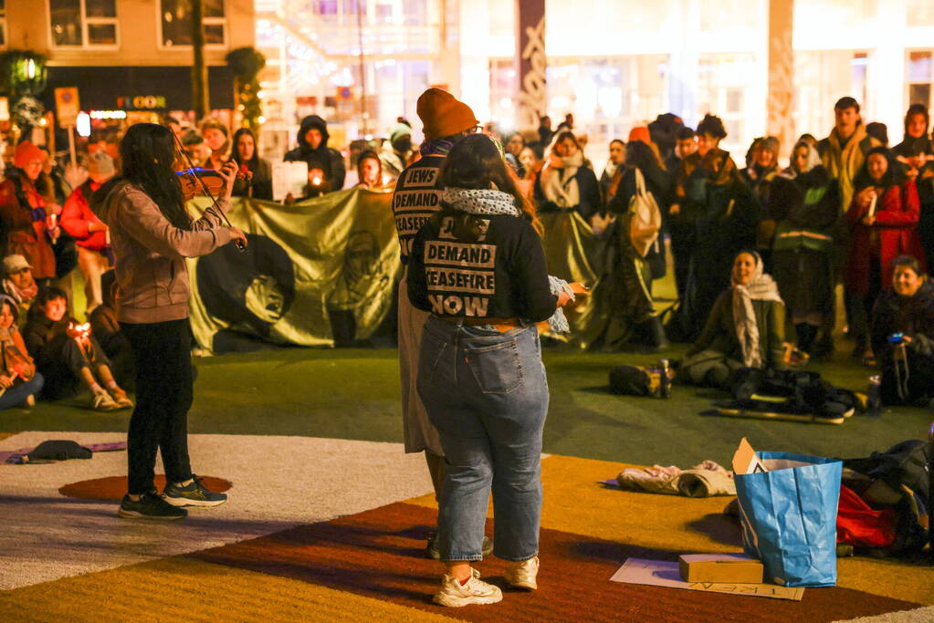 Grote opkomst bij gemengde demonstratie