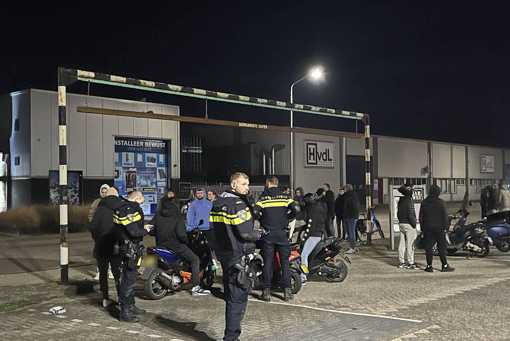 Grote scooter meeting gestopt door politie