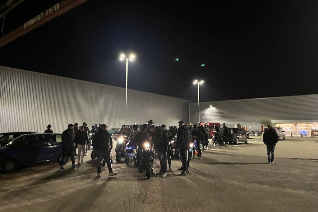 Grote scooter meeting gestopt door politie