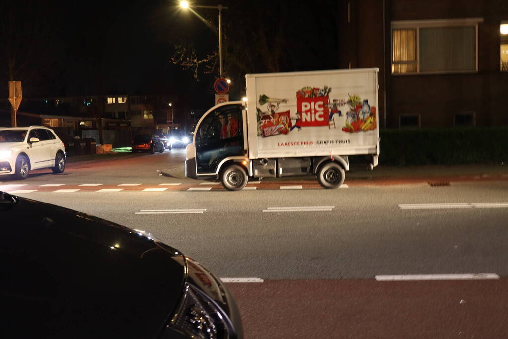 Fietser botst achterop voertuig van PicNic