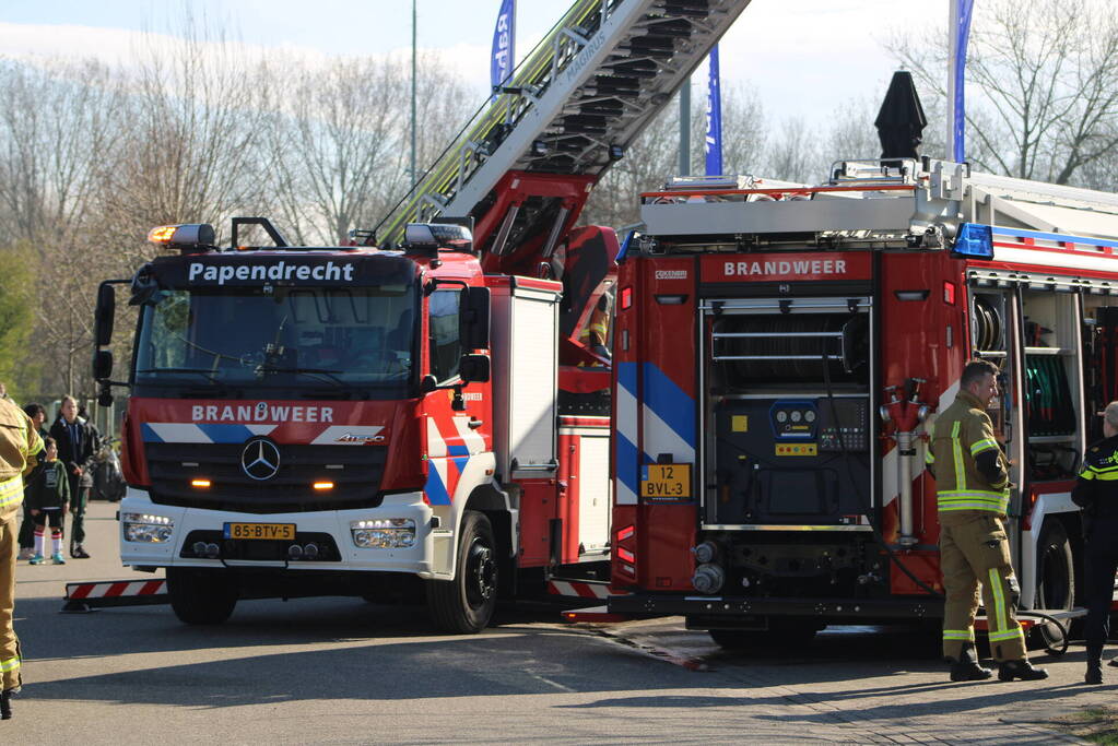 Brand in sporthal snel geblust