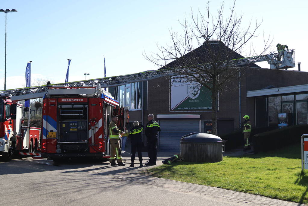 Brand in sporthal snel geblust