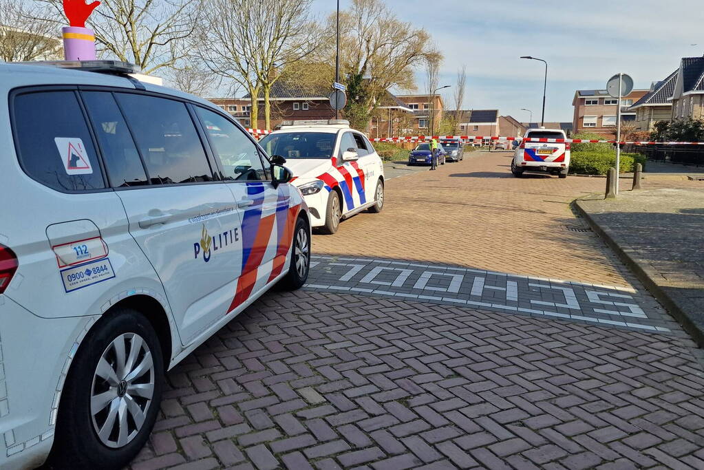 Politie lost schoten na gewapende overval