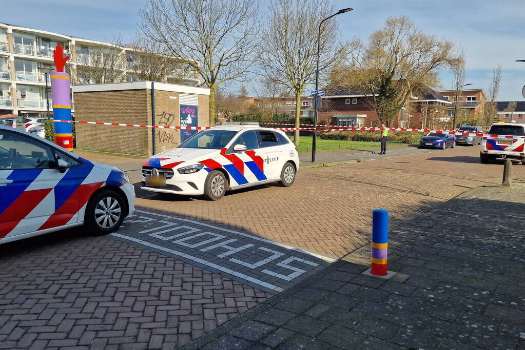 Politie lost schoten na gewapende overval