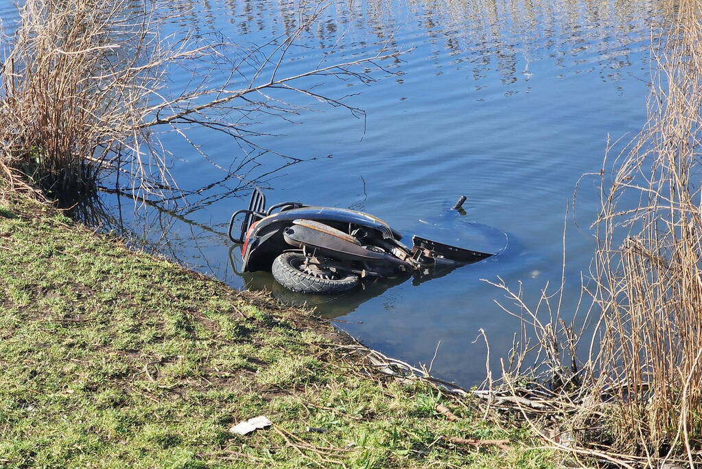 Politie lost schoten na gewapende overval