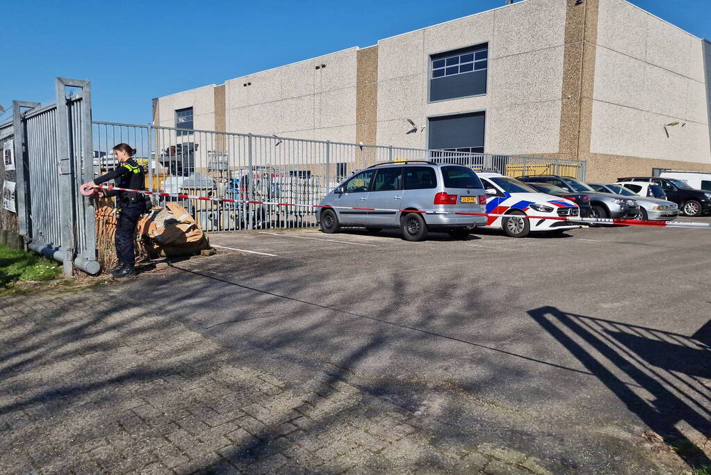 Zwaargewonde na schietpartij, dader slaat op de vlucht