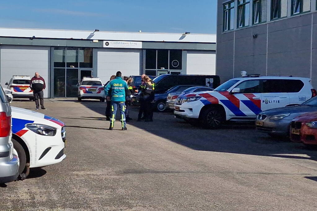 Zwaargewonde na schietpartij, dader slaat op de vlucht