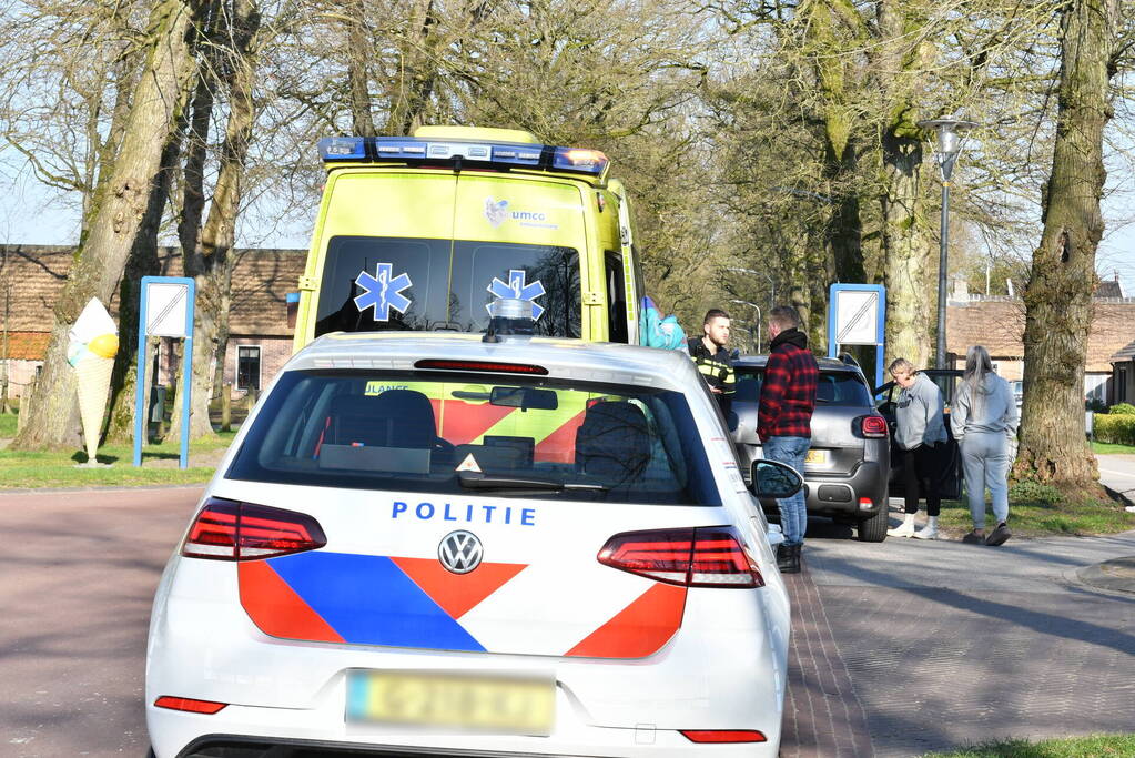 Jonge fietser aangereden door auto