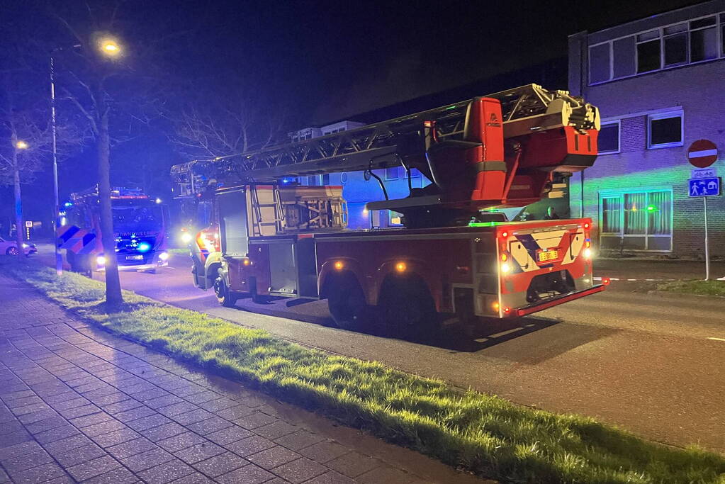 Flinke vlammen bij woningbrand op eerste etage