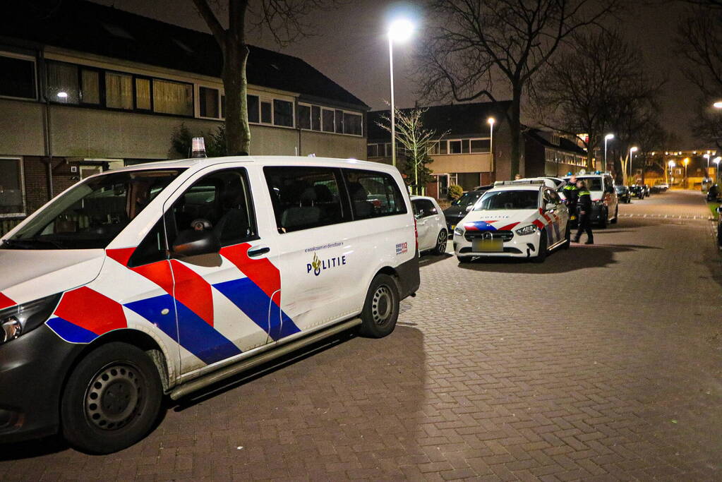 Veel politieinzet rondom woning