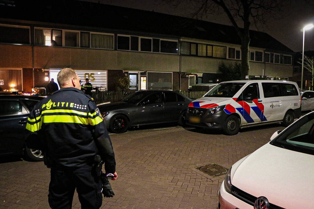 Veel politieinzet rondom woning