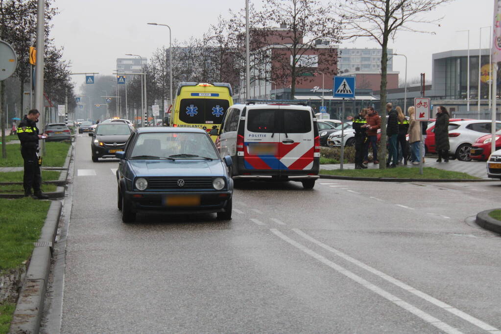 Fietser gewond bij aanrijding met personenauto