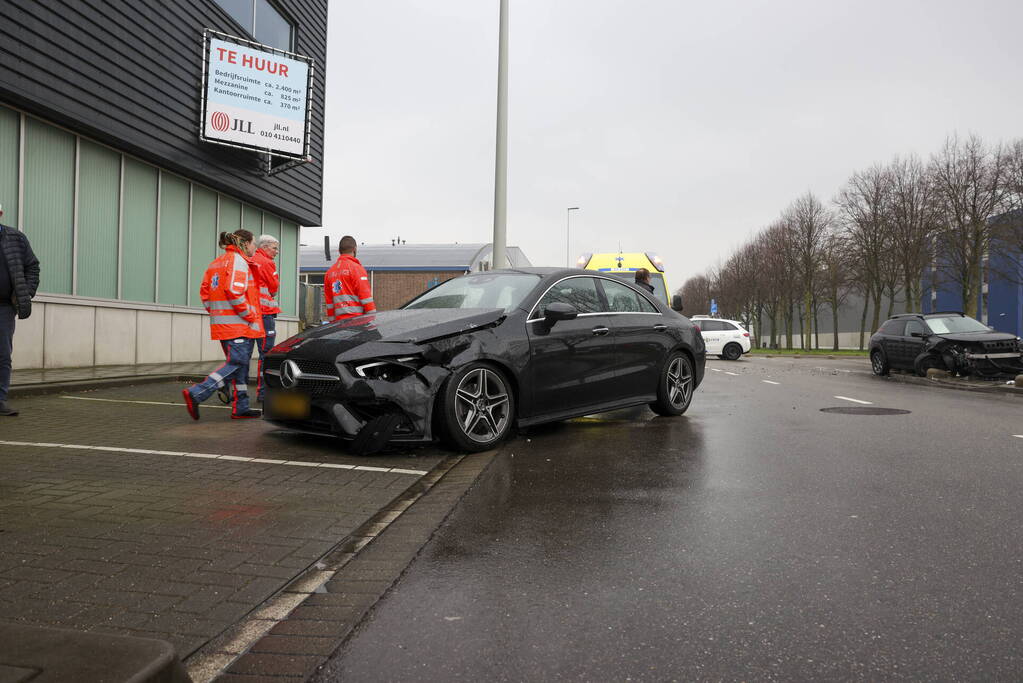 Auto's fiks beschadigd bij botsing