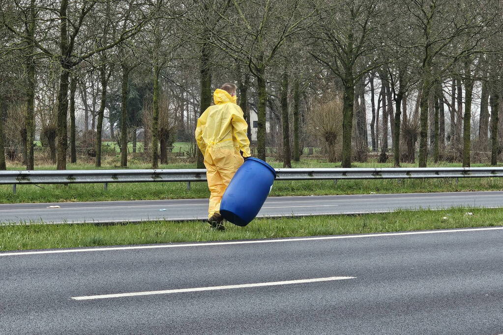 Ziekenhuisafval over de weg heen