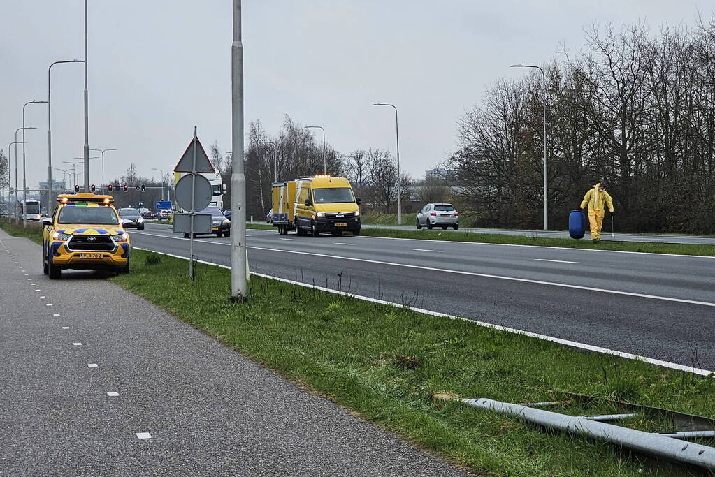 Ziekenhuisafval over de weg heen