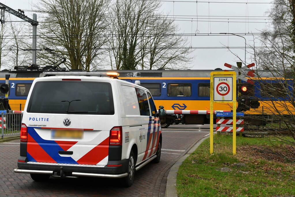 Persoon raakt gewond bij aanrijding met passagierstrein