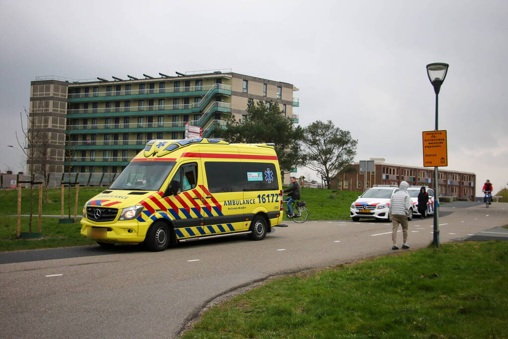 Gewonde bij ongeval tussen fietser en scooterrijder