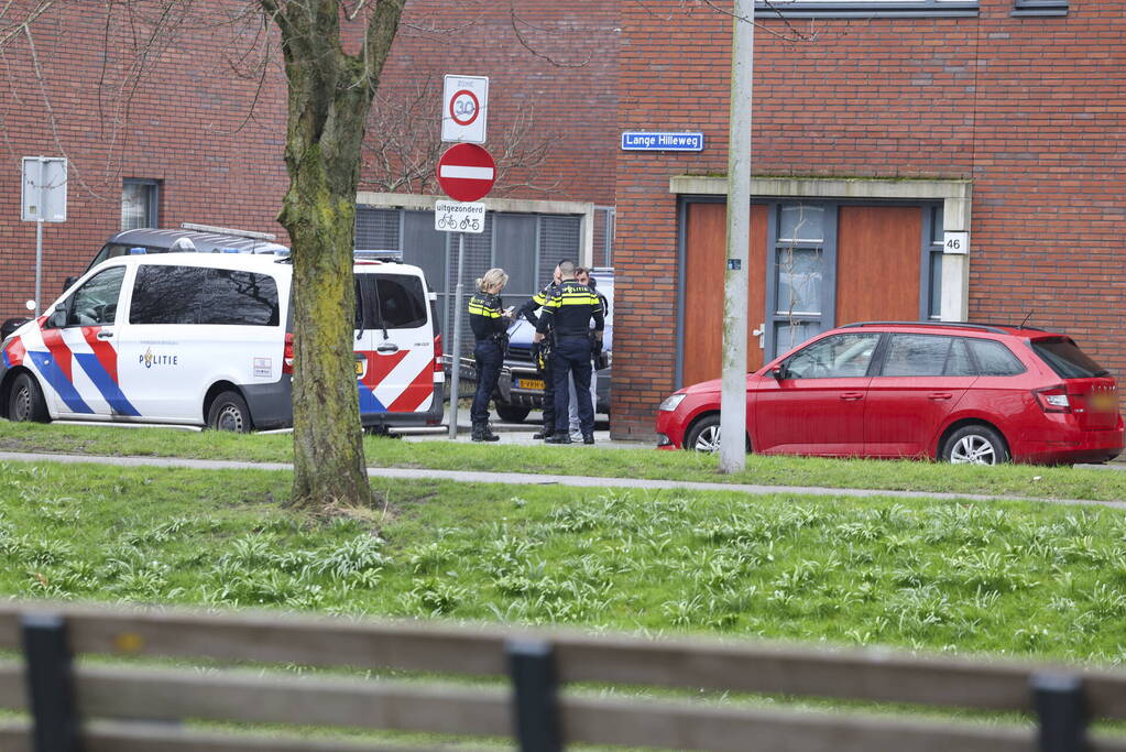 Kinderen behandeld in ambulance na botsing tussen taxi en auto