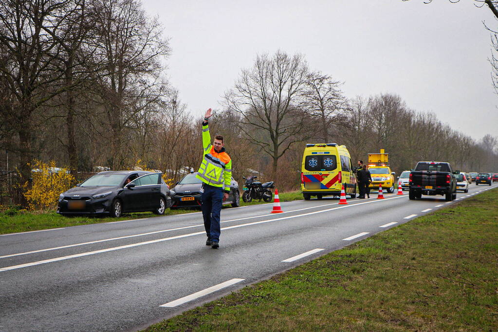 Flinke file door eenzijdig ongeval met motor