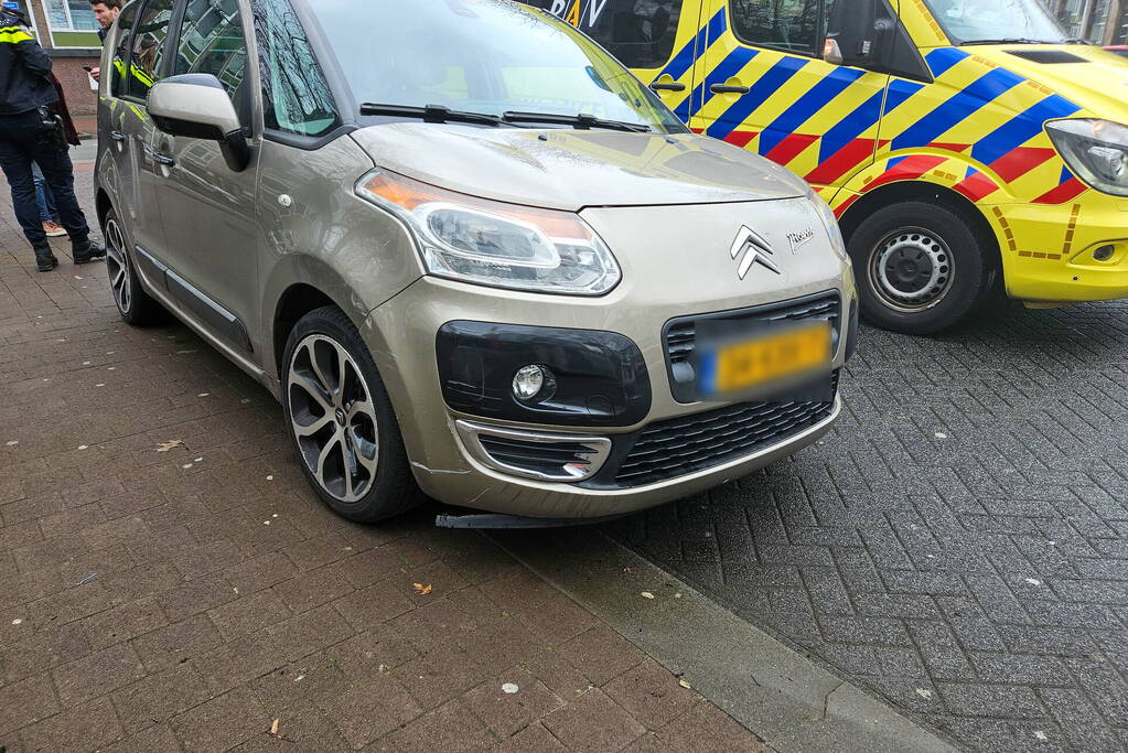 Fatbiker en automobilist botsen op elkaar