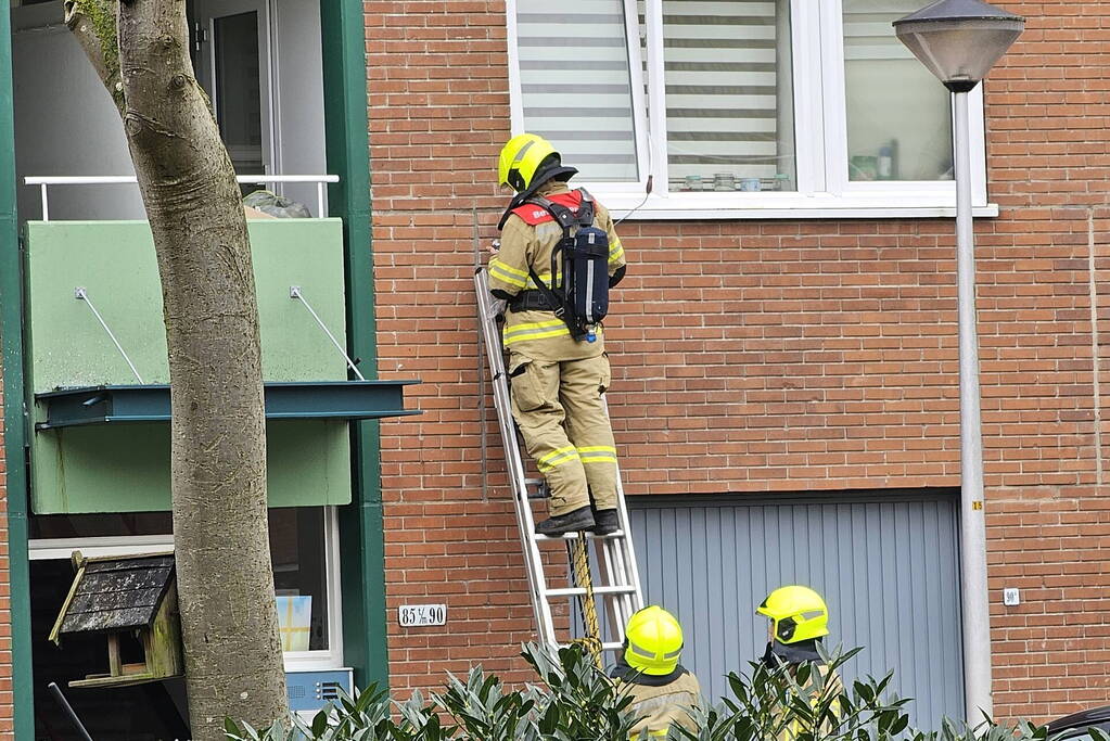 Gaslucht in meerdere portieken geroken