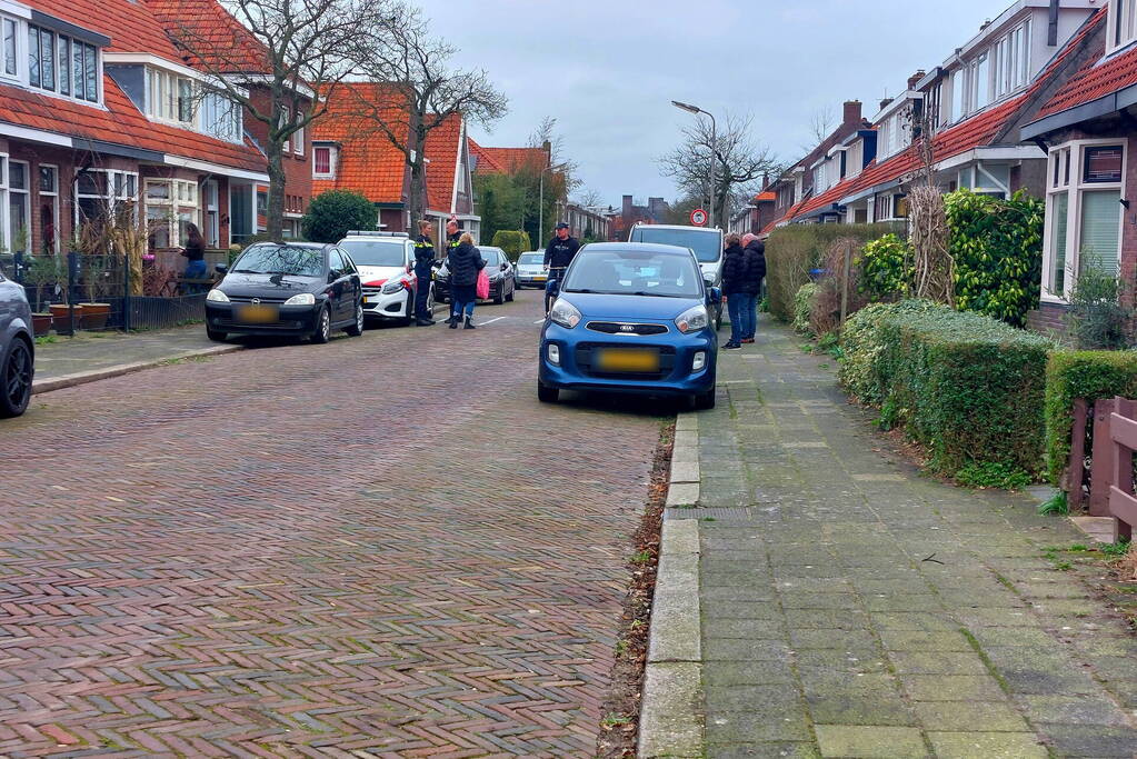 Vrouw beroofd op straat politie houdt verdachte aan