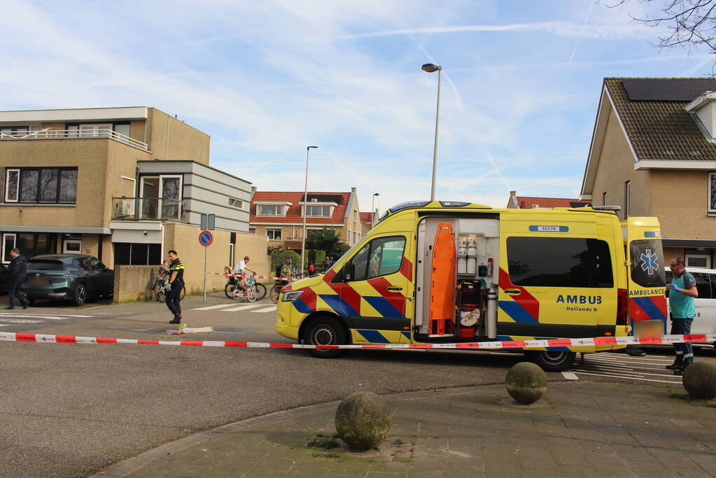 Man op brommer overleden bij botsing met auto