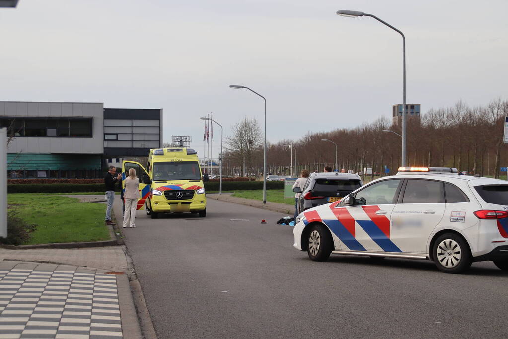 Persoon gewond bij botsing met auto