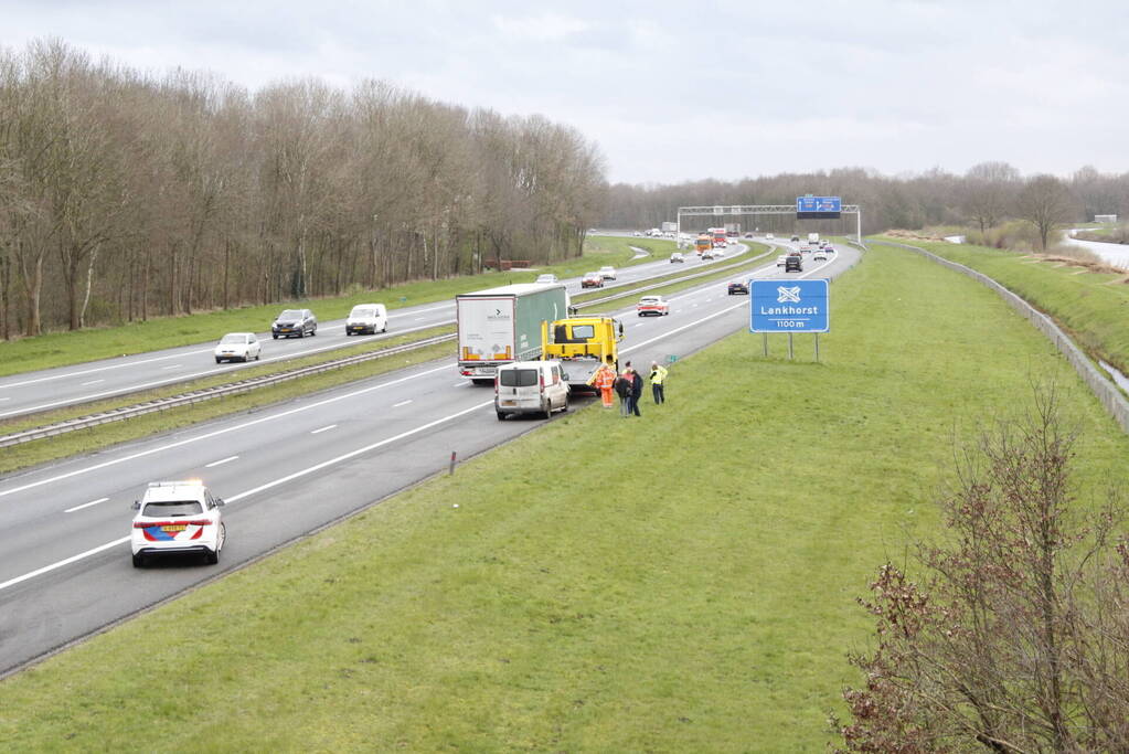 Voertuig beschadigd na kop-staartbotsing