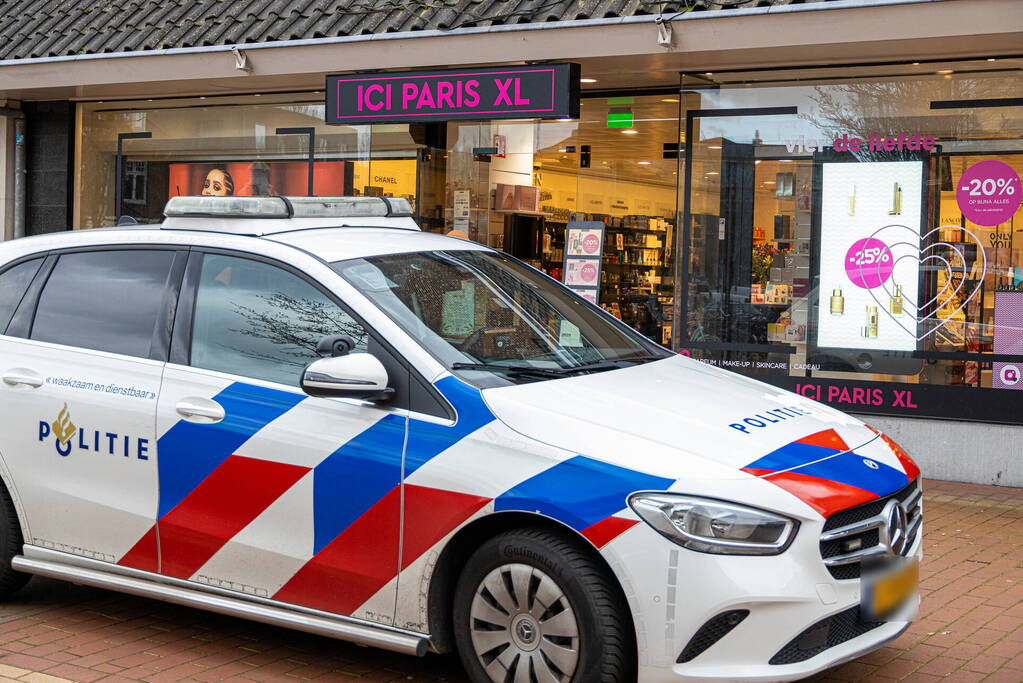 Verdachten op de vlucht na overval op ICI Paris