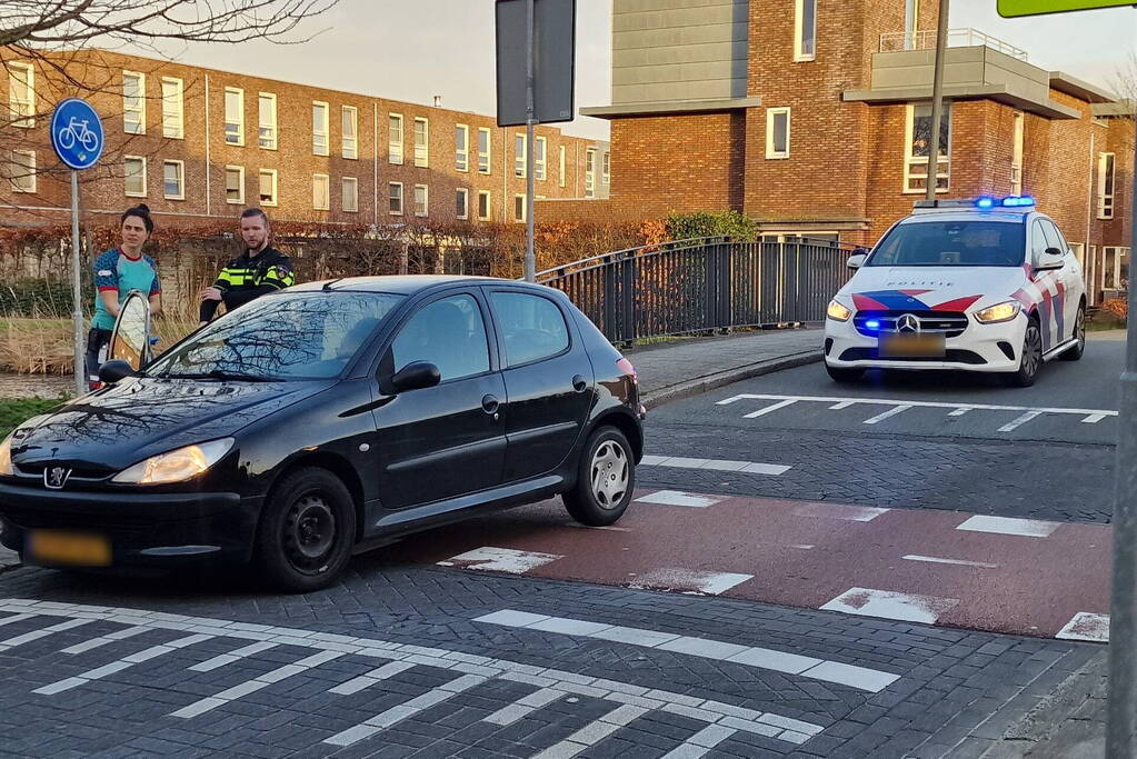 Bestuurster zonder rijbewijs rijdt fietser aan