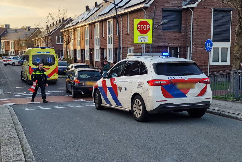 Bestuurster zonder rijbewijs rijdt fietser aan