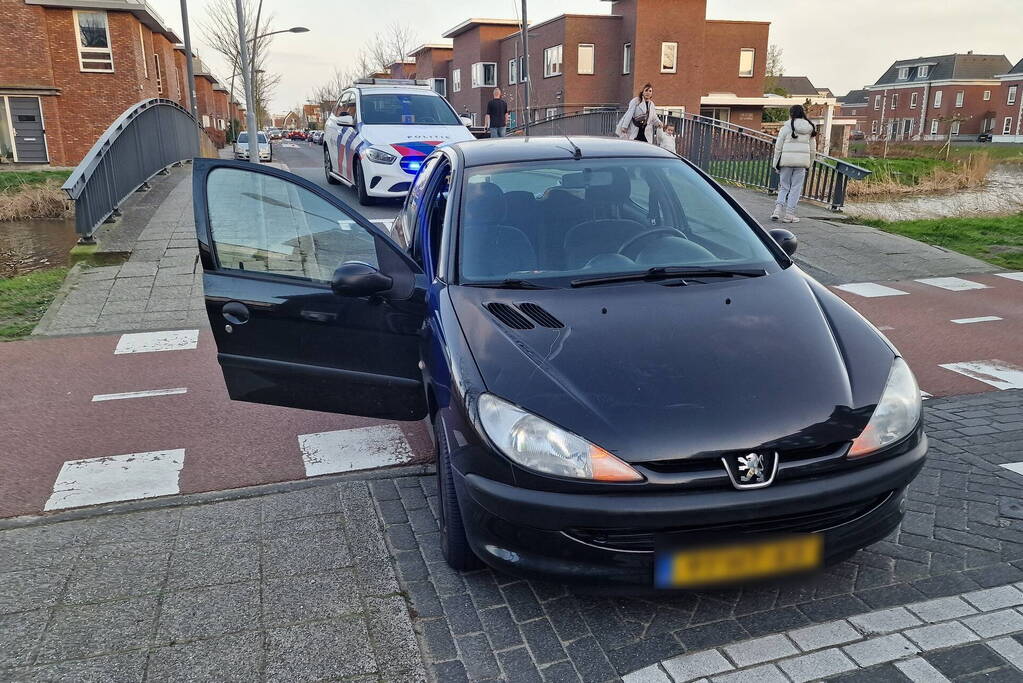 Bestuurster zonder rijbewijs rijdt fietser aan