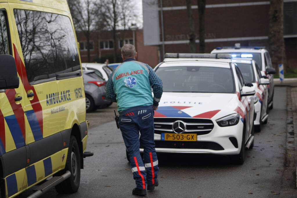 Hulpdiensten groots ingezet na melding van steekincident