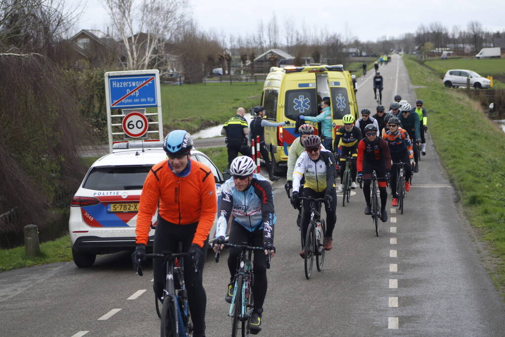 Wielrenners botsen op vluchtheuvel tijdens fietstocht