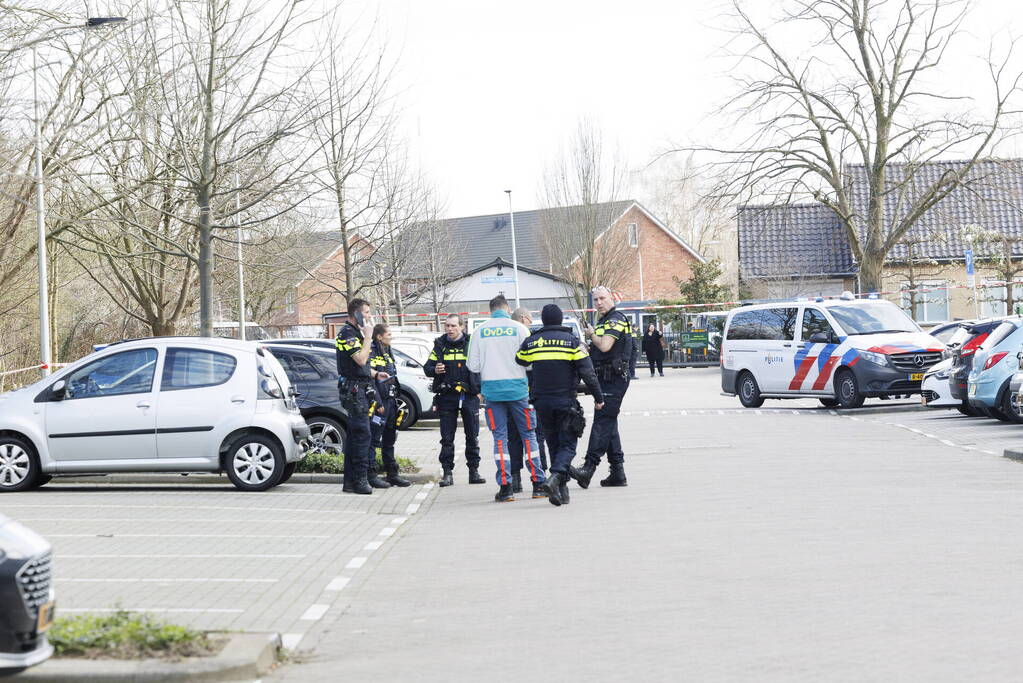 Zwaargewonde na steekpartij bij flat