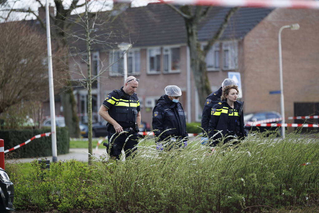 Zwaargewonde na steekpartij bij flat