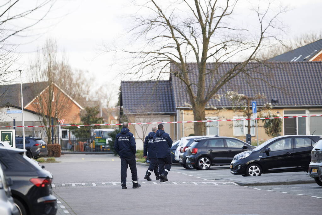 Zwaargewonde na steekpartij bij flat