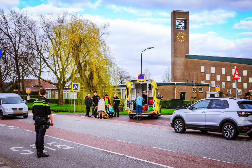 Fietser gewond bij botsing met auto